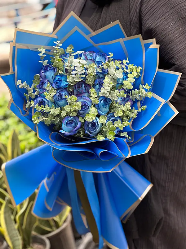تزیین دسته گل رز ابی دسته گل رز ابی برای تولد