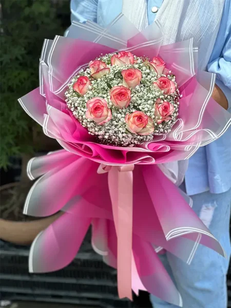 دسته گل رز لب صورتی و ژیپسوفیلا
