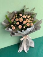 دسته گل رز مینیاتوری گلبهی