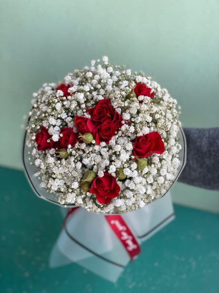 دسته گل ژیپسوفیلا و رز مینیاتوری