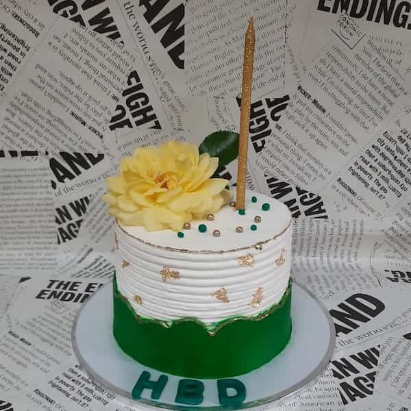 کیک تولد تم سبز و سفید