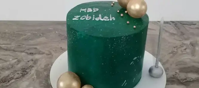 کیک سبز رنگ