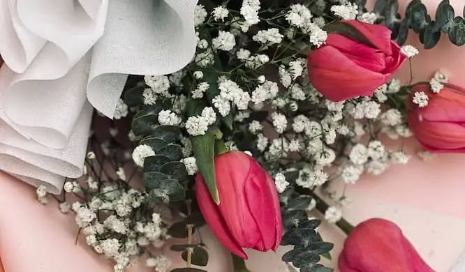 دسته گل لاله زیبا