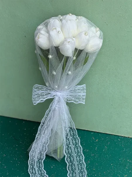 دسته گل لاله عروس با تور