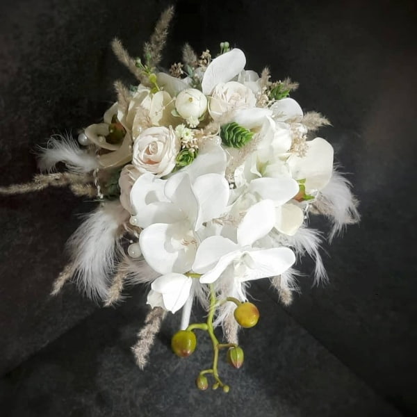 دسته گل طبیعی عروس سفید