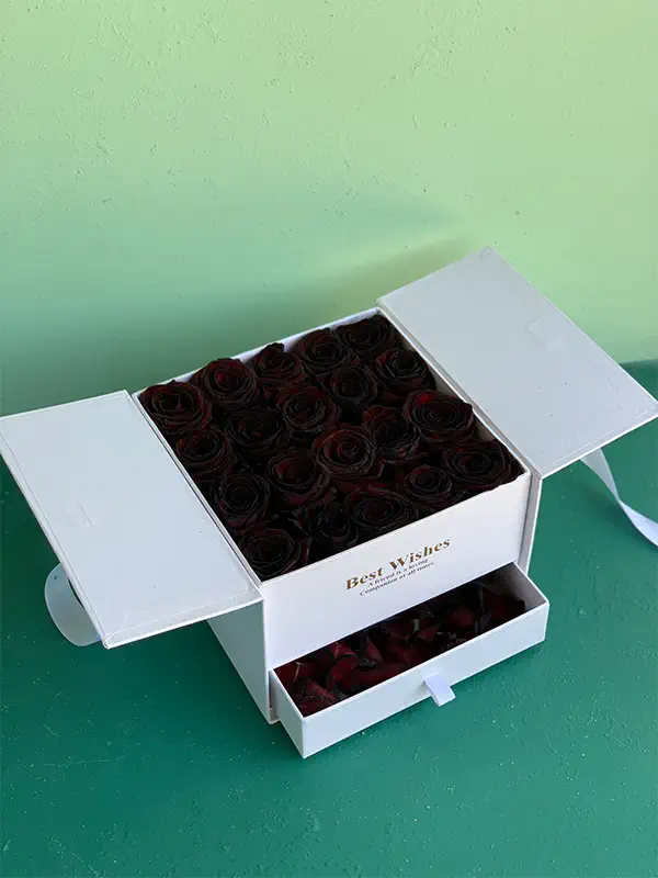 باکس گل رز مشکی قیمت باکس گل رز مشکی