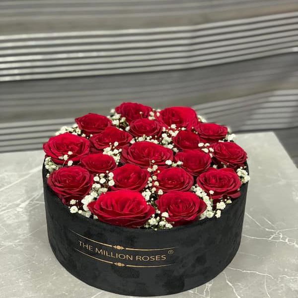 باکس گل رز قرمز و عروس