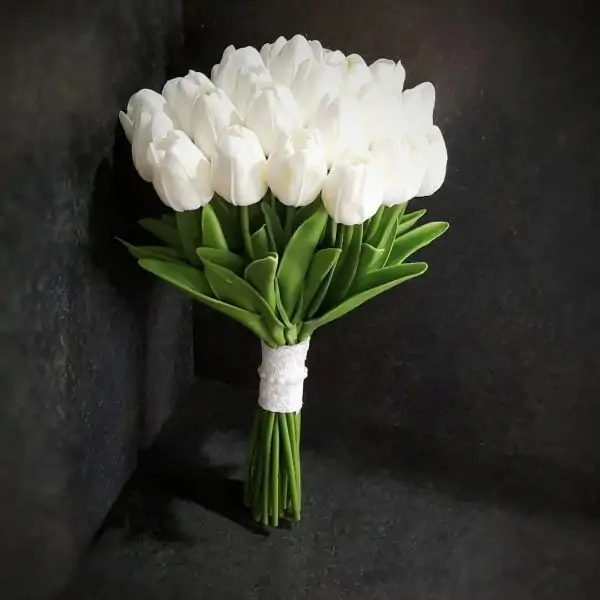 دسته گل لاله سفید عروس