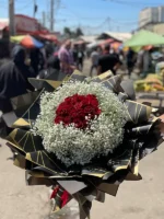 دسته گل رز قرمز لاکچری