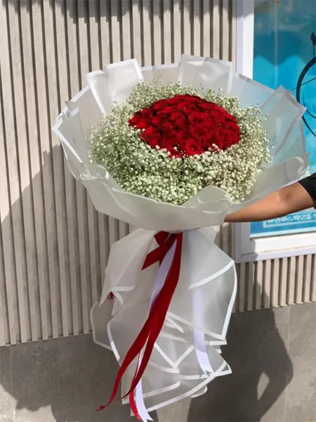 دسته گل 40 شاخه رز قرمز