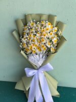 دسته گل نرگس و ژیپسوفیلا