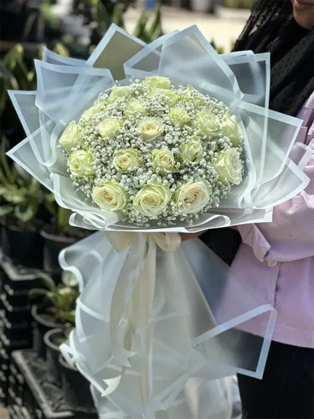 دسته گل رز هلندی سفید