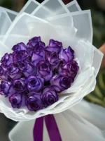 دسته گل رز بنفش و سفید