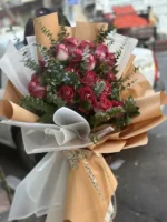 دسته گل خواستگاری رز قرمز و سفید